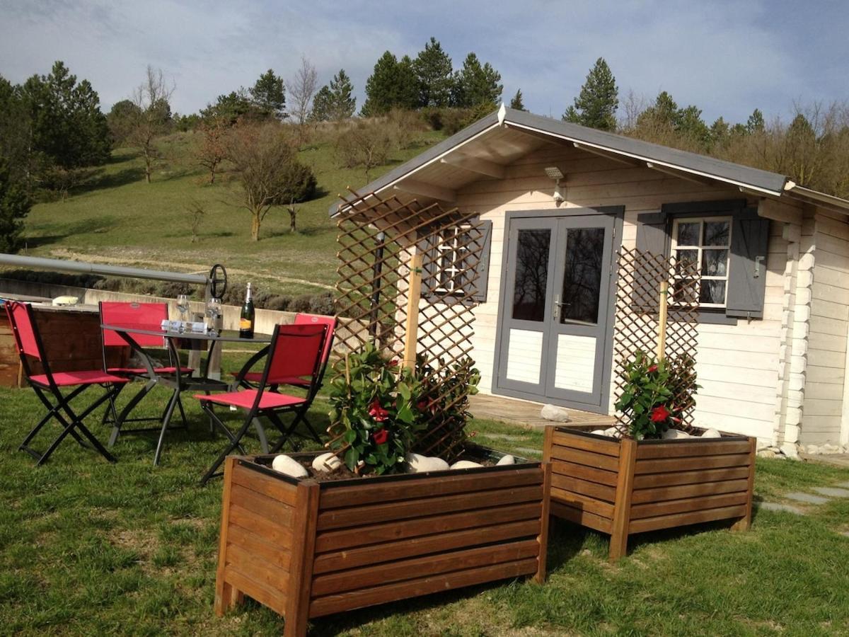 Maison De Vacances Avec Ses Petits Chalets Aouste-sur-Sye 외부 사진